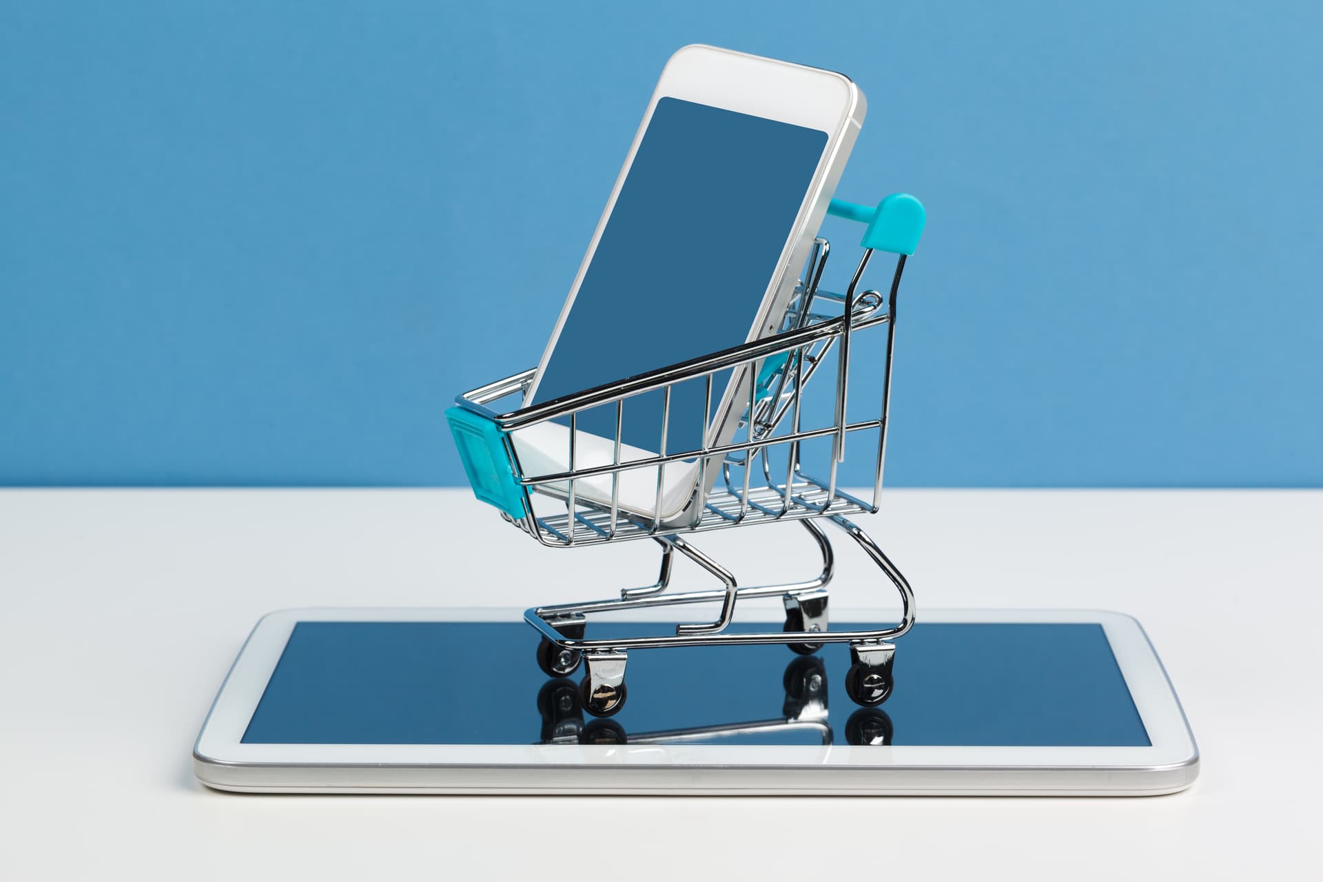 Geleneksel ve dijital satış yöntemlerinin karşılaştırması